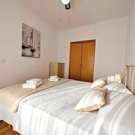 Piscina En By Host&joy アパート